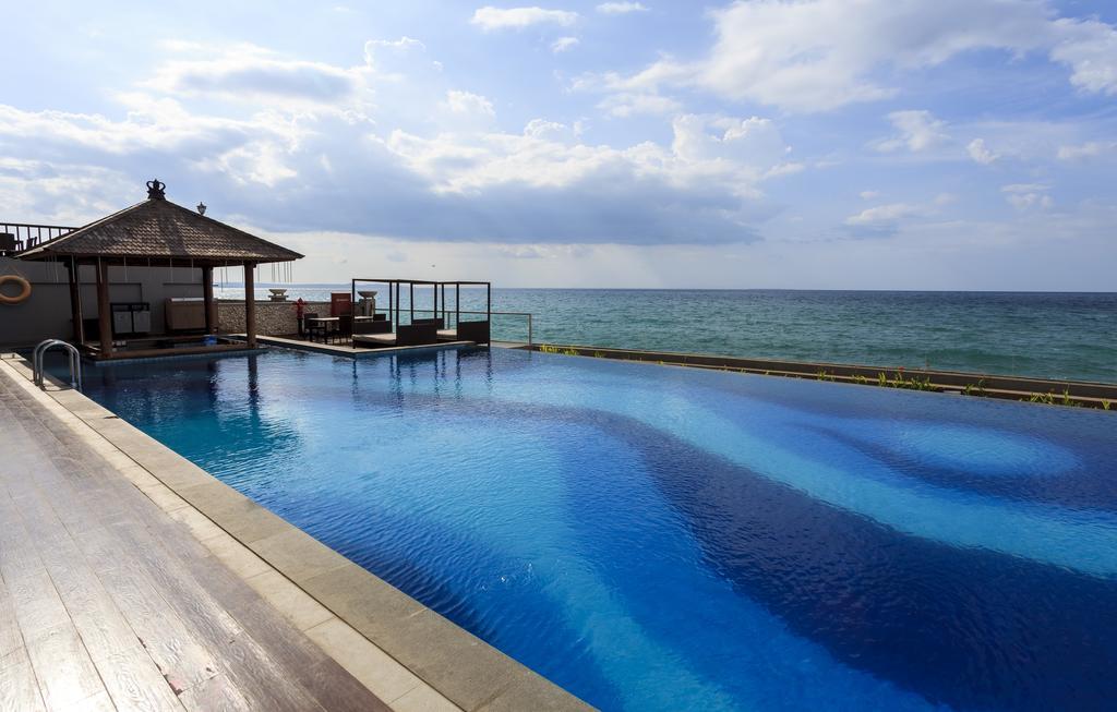 Hotel On The Rock Kupang  Exterior photo